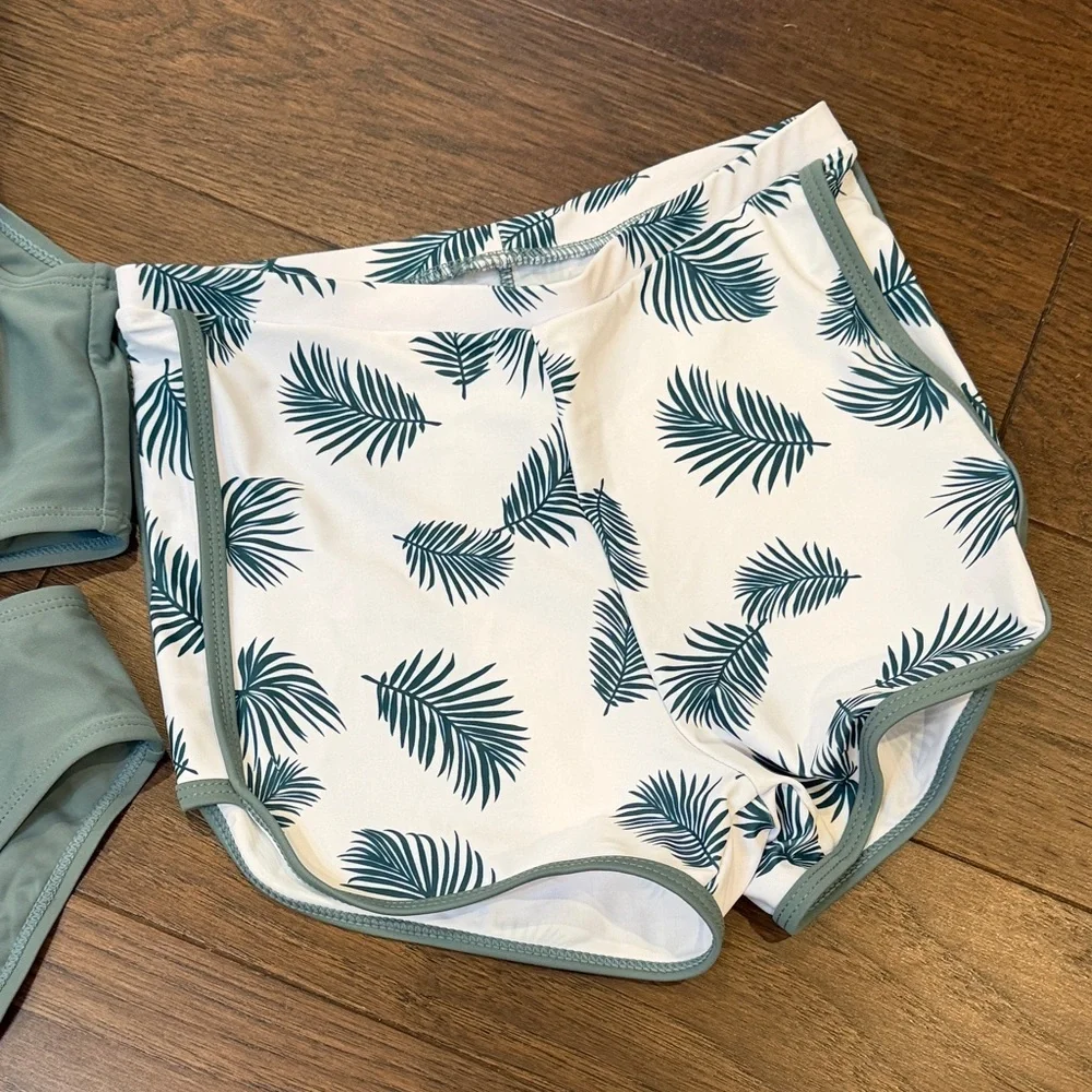 SHEIN Green Bikini Set with Leaf Print Shorts Girls Size 8/9 C3-014